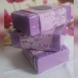 Heavenly Lavender Bliss Goat Jojoba poppy seed Soap Bar 4.5 oz.